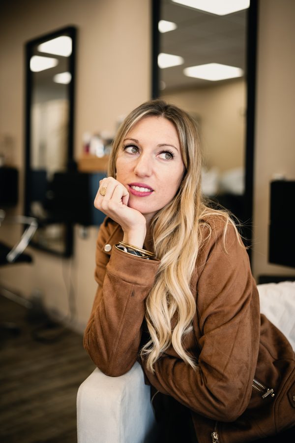 Valentine Mathieu, maître coloriste et ambassadrice Wella à Montussan près de Bordeaux