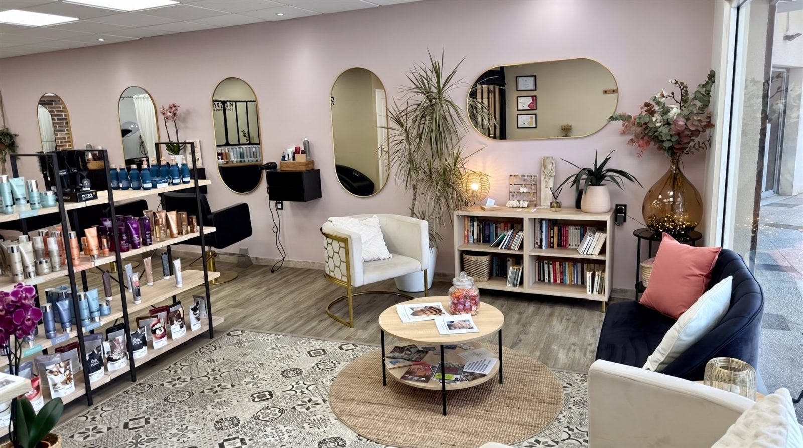 Le salon — Valentine Mathieu, Montussan